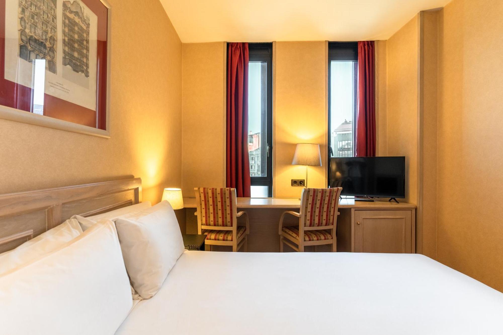 Sunotel Junior Barcelona Exterior photo